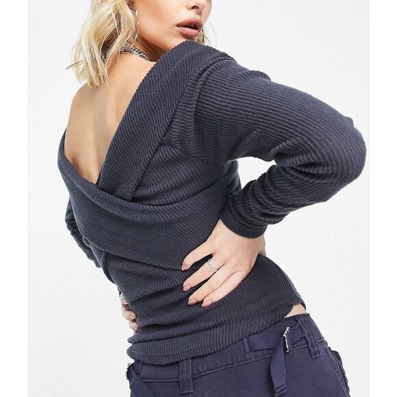 Free People Navy Off-Shoulder Long Sleeve Sweater Top Size Medium - Picture 2 of 9